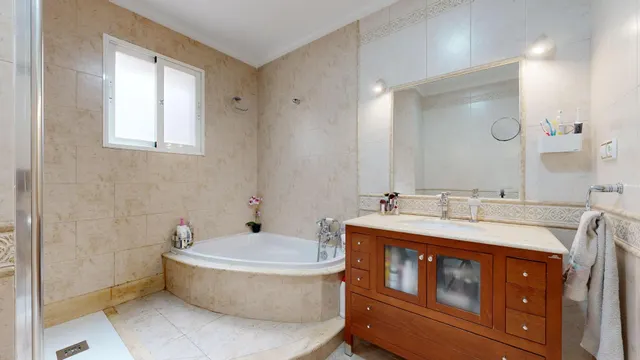 Oportunidad preciosa casa en zona muy demandada de Cheste — 27