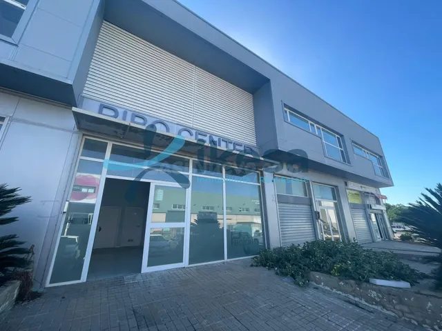 Venta de Oficina Dúplex en P. Ind El Pibo, Bollullos de la M