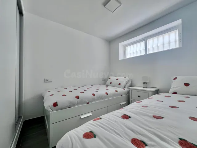 Villa de 5 dormitorios y 4 baños en San Miguel de Salinas (Alicante) — 37