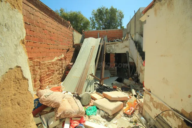CASA PARA REHABILITAR O DERRIBAR EN SAN FERNANDO, BADAJOZ. - foto 3