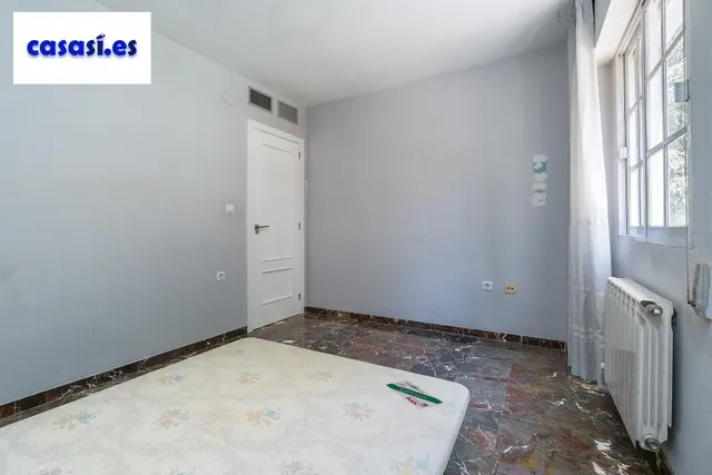 Amplio piso con garaje junto c.c.  serrallo plaza — 21