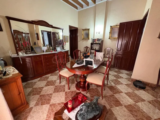 Oportunidad Única: Local Comercial con Vivienda en Planta Primera! — 24
