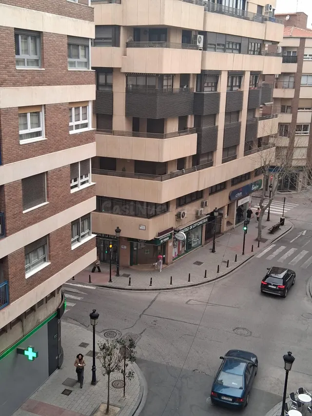 Se vende piso para reformar en centro- Rosario - foto 2