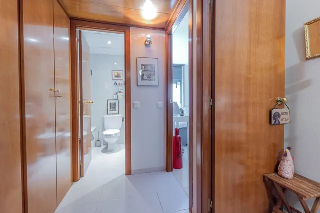 Acogedor piso de 2 dormitorios en el corazón de L'Eixample con posibilidad de alquiler de pk en la misma finca — 28