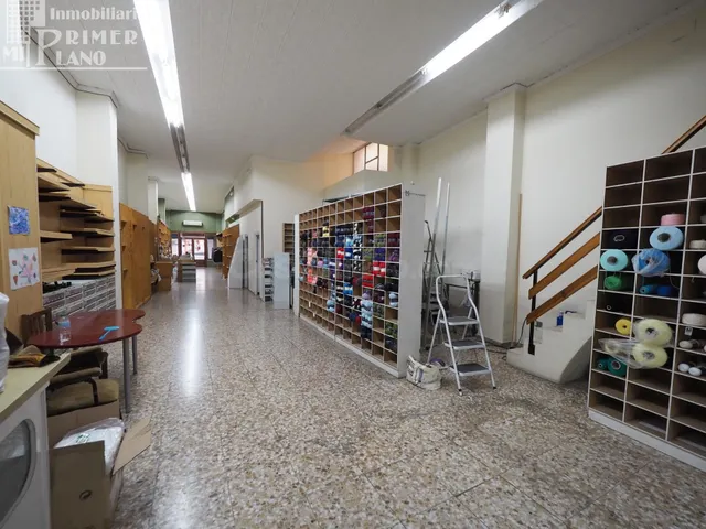 ¡Magnífico Local Comercial en Venta en el Centro de Tomellos - foto 4