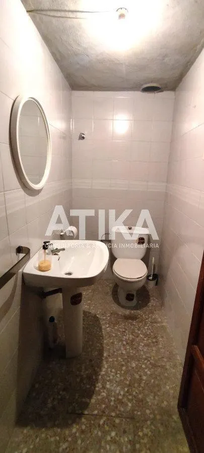 LOCAL COMERCIAL ECONÓMICO, EN ALQUILER. — 9