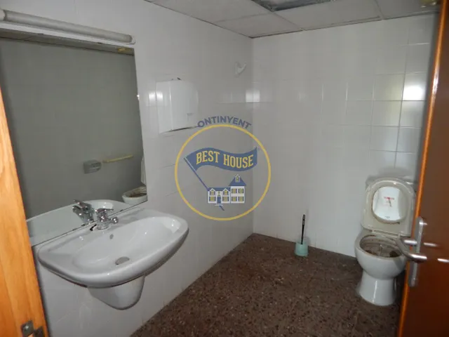 GRAN LOCAL COMERCIAL EN ZONA TRANSITADA EN ONTINYENT — 27