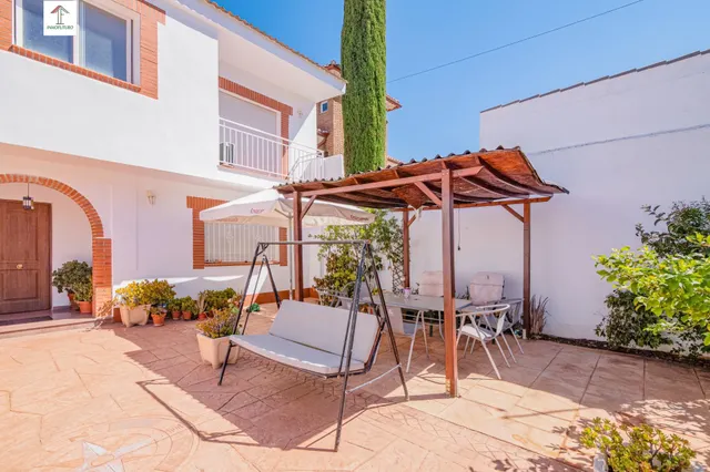 CASA EN OGIJARES — 9