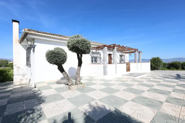 Casa reformada con piscina en parcela de 2.500 m2 (urbano y rústico) — 15