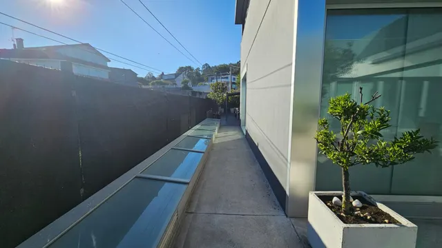 EXCLUSIVA PROPIEDAD CON PISCINA, ASCENSOR Y GRAN GARAJE EN CULLEREDO — 10