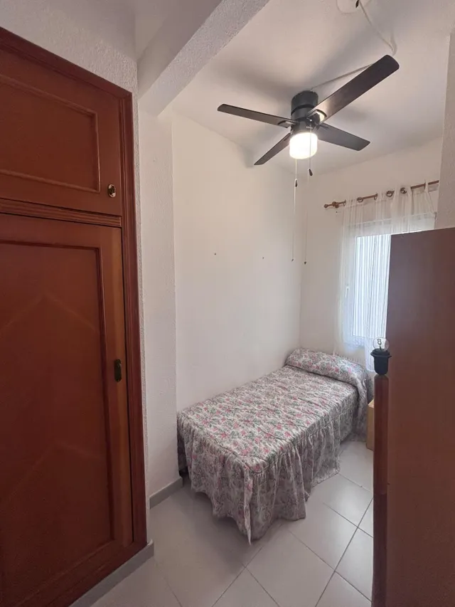 Apartamento de 3 dormitorios a menos de 100m de la playa del cura — 18