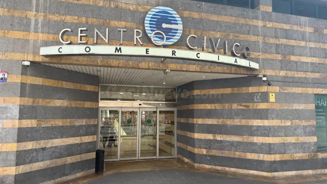 Local comercial 46m² en venta - Oviedo - foto 4