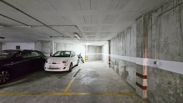 Plaza de aparcamiento en Foners: cómoda, segura y bien ubica - foto 4