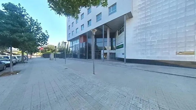 Local en venta en Calle de Gallecs — 32