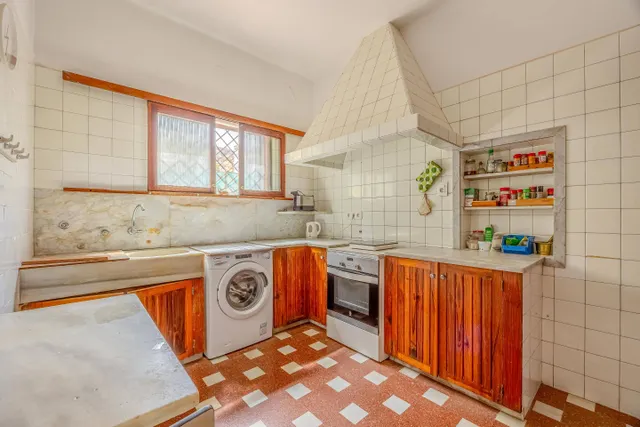 Casa con encanto en tafira, amplia parcela y construcciones auxiliares — 37