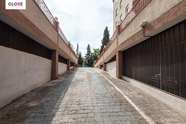 En venta una plaza de garaje en Villarejo. — 25