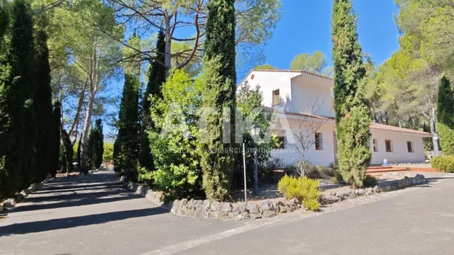 FABULOSO CHALET A LA VENTA - ONTINYENT - foto 2