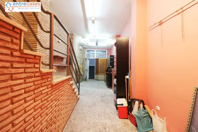 CONSTRUCCIÓN HABILITADA COMO LOCAL COMERCIAL — 15