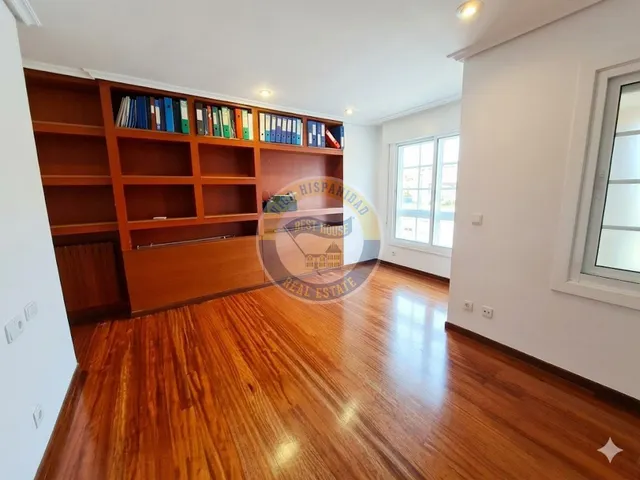 PISAZO DE LUJO CON GARAJE EN ROSALÍA DE CASTRO – VIGO — 19