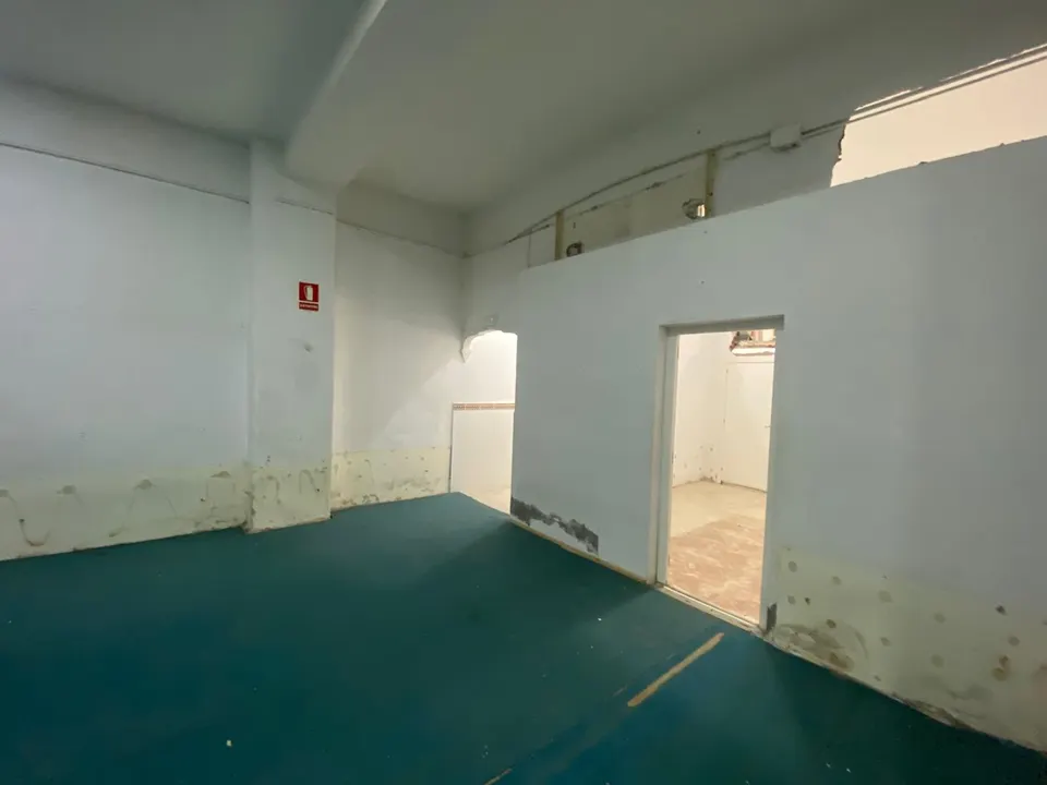 Local Comercial en Vilanova del cami de 150m2 , diafano con  muchas posibilidades.