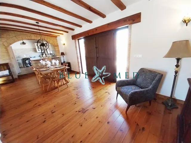 Sorprendente casa de campo con 4 dormitorios y 3 baños. — 12