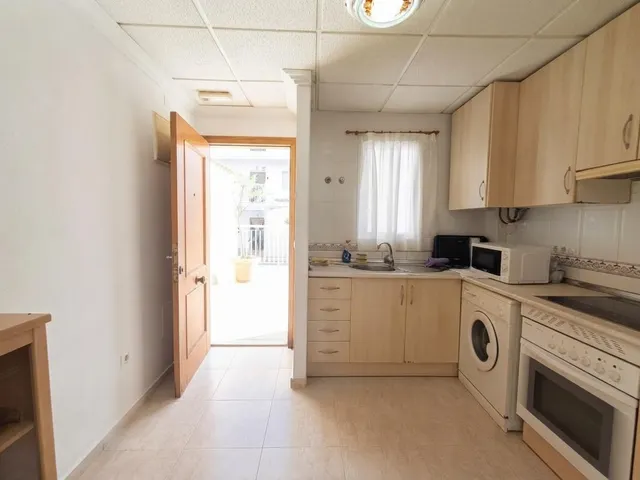 Apartamento con jardín de 40m2 en planta baja en Los Collados — 4