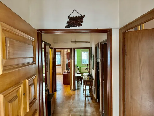 CASA CON PATIO A REFORMAR - foto 4