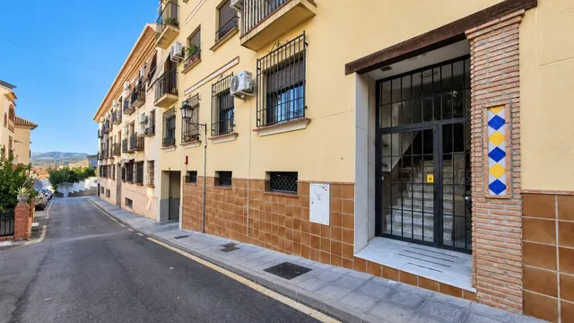 Piso 1 habitación 73m² en alquiler - Área de Granada — 25