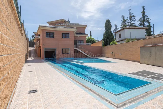 Espectacular Villa Unifamiliar Independiente con Máxima Privacidad y Autonomía en Cortijo del Aire — 2