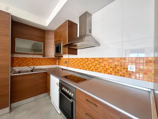 Apartamento de 1 dormitorio con garaje en Juan de Borbón — 12