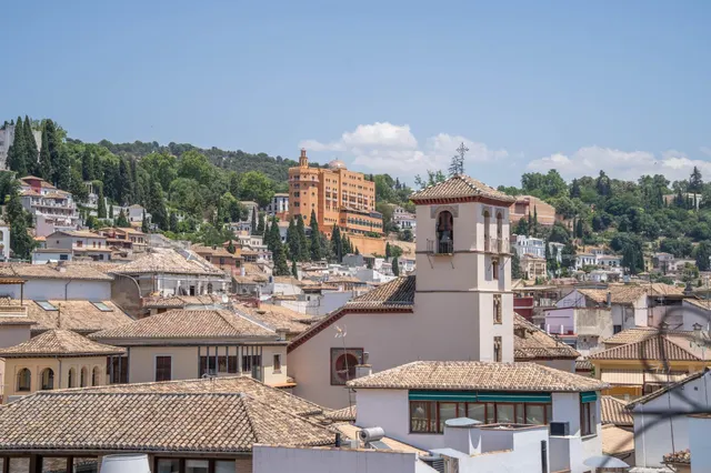 VENTA DE CÉNTRICO PISO CON LICENCIA TURÍSTICA - GRANADA — 30