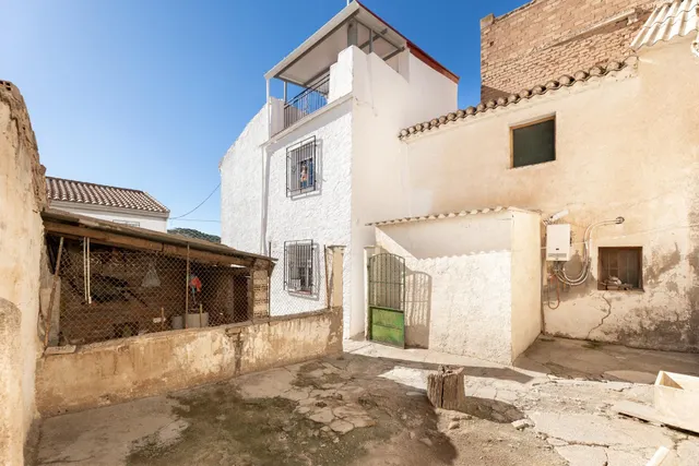 CASA EN AGRÓN — 19
