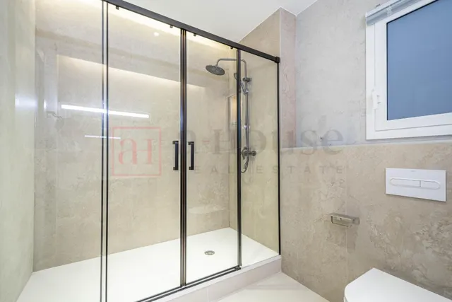 Espectacular piso reformado de 200m2 en la dreta de l´eixample — 48