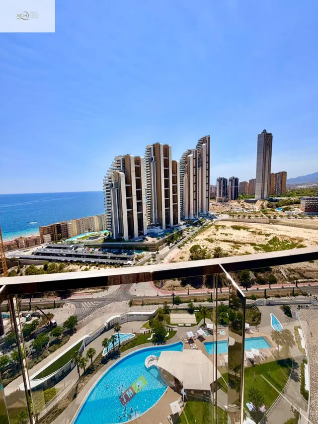 EXCLUSIVO MODERNO PISO EN BENIDORM PONIENTE