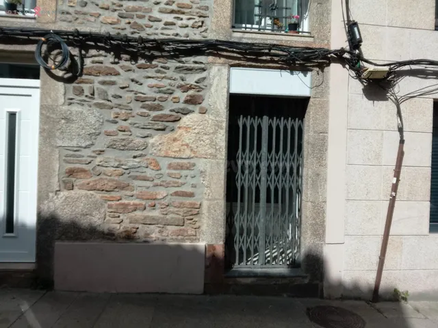 SE ALQUILA LOCAL COMERCIAL EN RÚA ESPÍRITU SANTO, SANTIAGO D