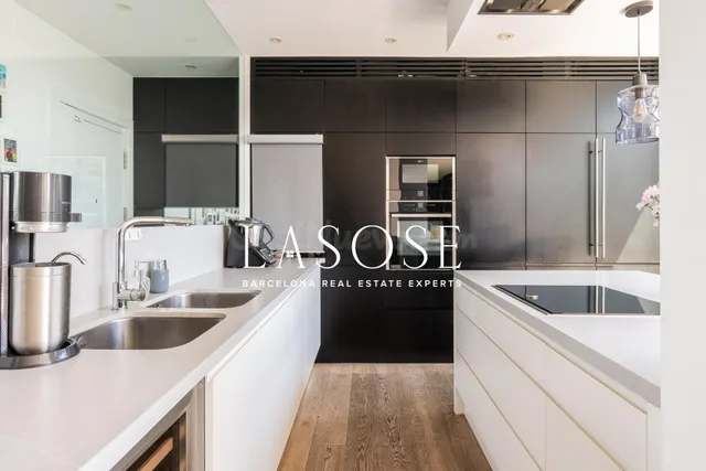 Exclusivo Ático Dúplex con Piscina Privada y Tres Terrazas e - foto 3
