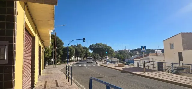 Local comercial en primera línea de mar — 3