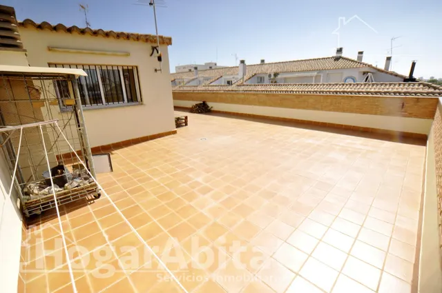 Casa seminueva con garaje, terraza y ascensor — 20