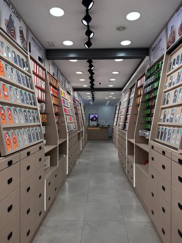 Oportunidad Única: Local Comercial en el Corazón del Casco H - foto 3