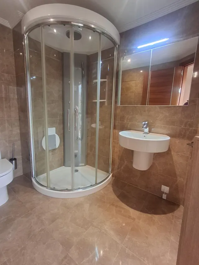 VENTA: Amplio y Moderno Piso en el Corazón de Ponferrada — 24
