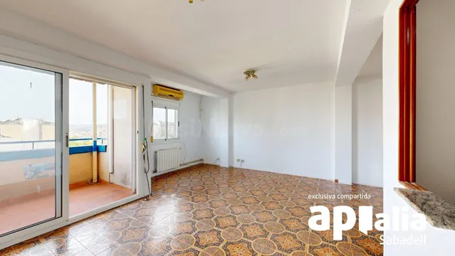 PISO DE 4 habitaciones EN ZONA DE BADIA DEL VALLÈS - foto 2