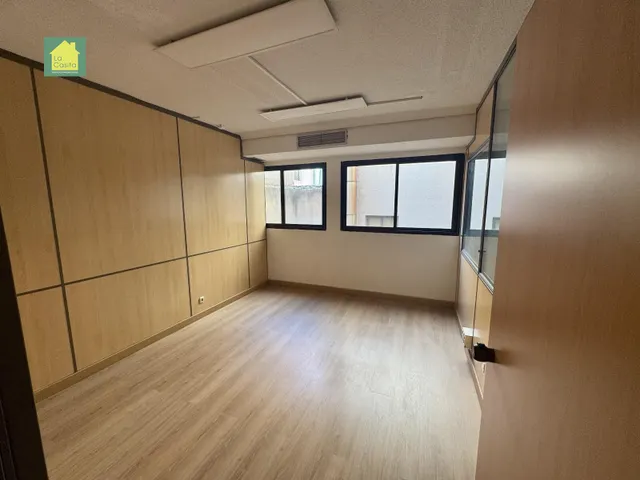 LA CASITA INMOBILIARIA ALQUILA DESPACHOS — 10