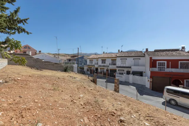 TERRENO URBANO EN VENTA EN HUETOR VEGA – 284 m2 - foto 3
