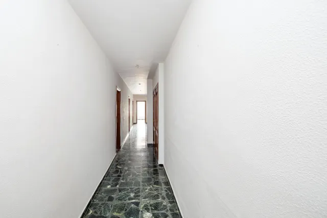 🏠 AMPLIO PISO EN EL CENTRO DE ALCALÁ LA REAL – 190 m2 CON TERRAZA Y OPCIÓN DE GARAJE — 18