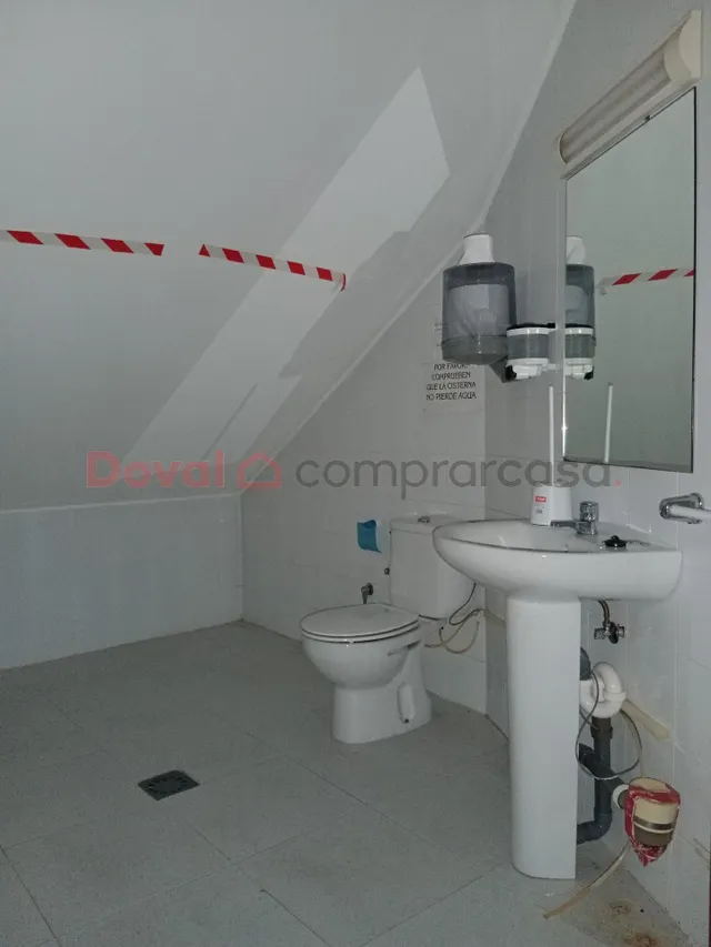 LOCAL EN TORRENTE BALLESTER — 10