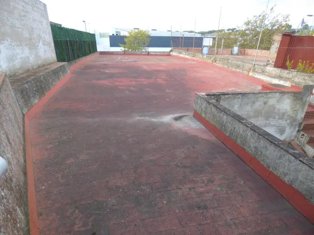 Local para reformar con muchas posibilidades en Malgrat de Mar — 11