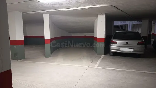 Se vende Cochera en la Plaza Emilio Luque - foto 5