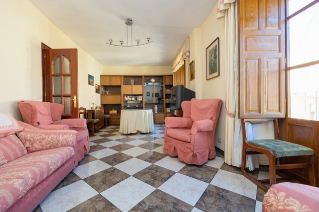 Espectacular edificio a 3 calles con vivienda y locales comerciales en pleno centro de Alhama de Gr — 21