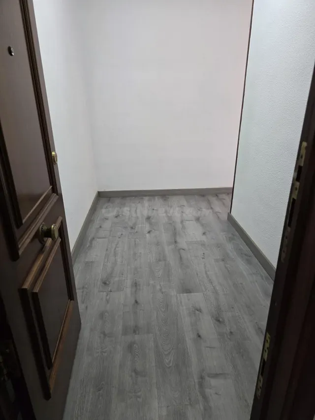 Piso reformado de 3 habitaciones en Plaza de la Cruz, Alican - foto 5