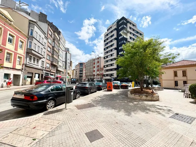 Luz, vistas al Parque de Marte y la playa a un paseo: tu refugio perfecto y casi a estrenar en plena Calle de la Torre — 17